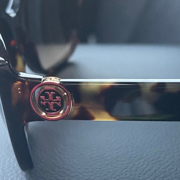 Tory Burch Brand (Women\'s Sunglasses) main image 4
